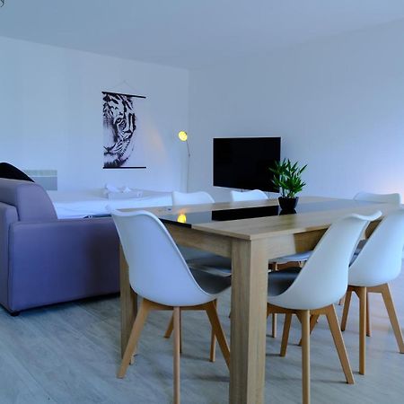 Calypso- Grand T3 70 M2 - Arrivee Autonome - Parking Prive Gratuit Apartment Melun Exterior photo